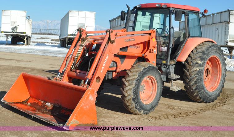 image for item G7213 2007 Kubota M125X MFWD tractor