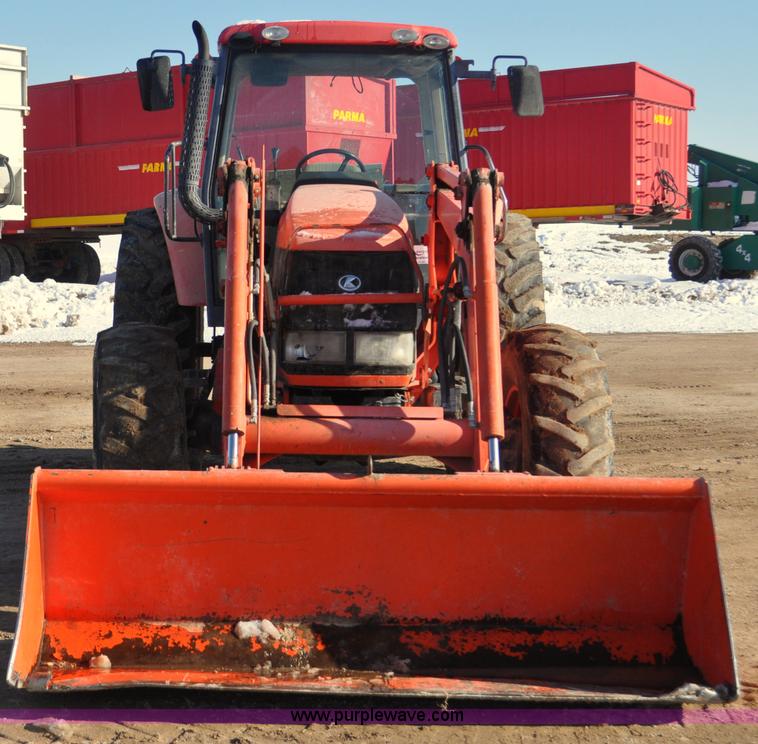 image for item G7213 2007 Kubota M125X MFWD tractor