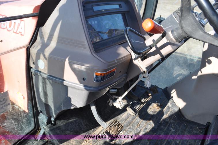 image for item G7213 2007 Kubota M125X MFWD tractor