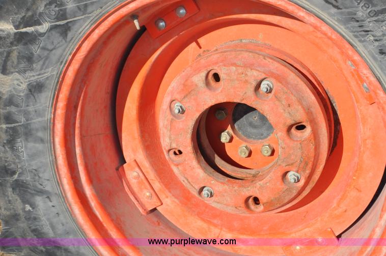 image for item G7213 2007 Kubota M125X MFWD tractor