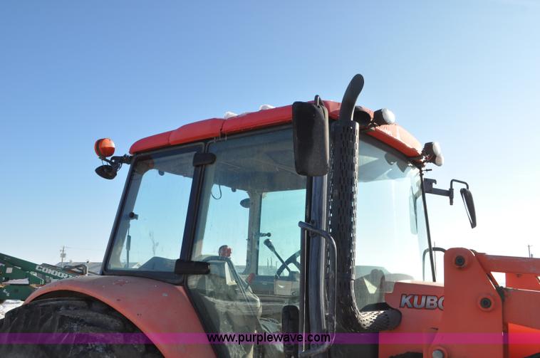 image for item G7213 2007 Kubota M125X MFWD tractor