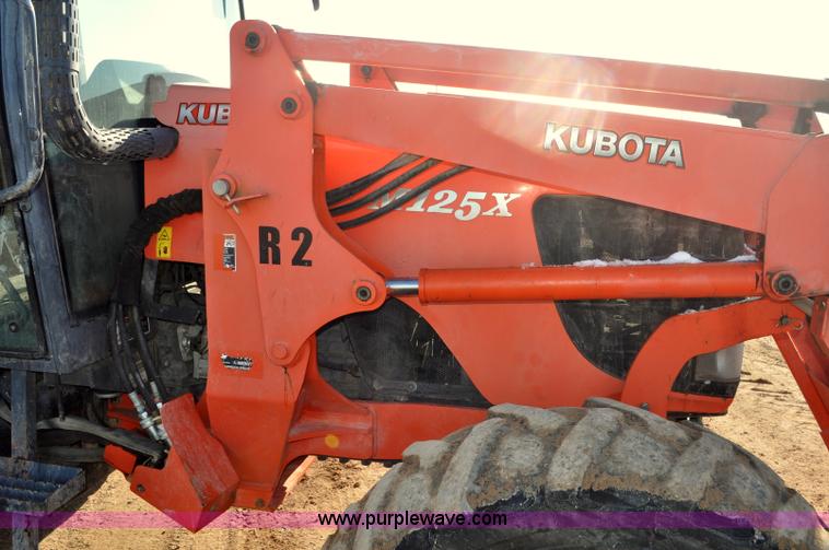 image for item G7213 2007 Kubota M125X MFWD tractor