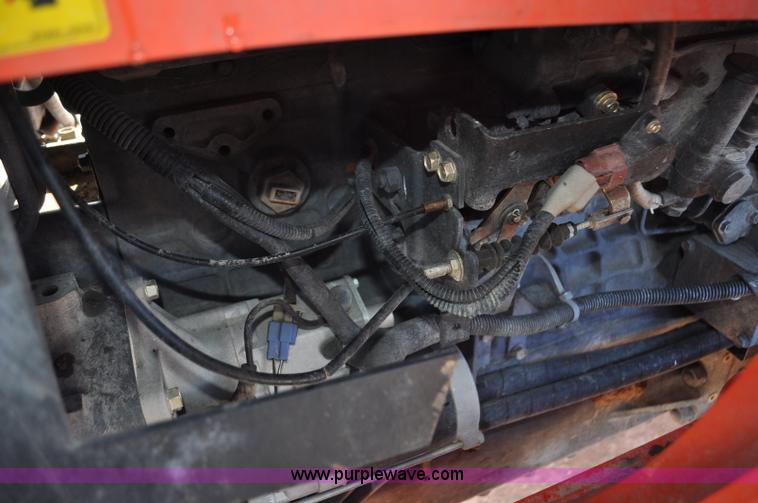 image for item G7213 2007 Kubota M125X MFWD tractor