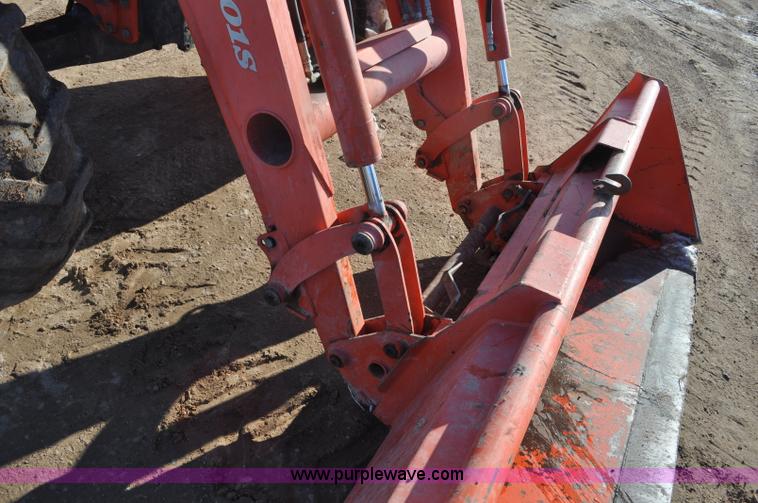 image for item G7213 2007 Kubota M125X MFWD tractor