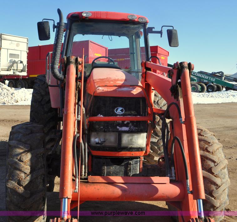 image for item G7213 2007 Kubota M125X MFWD tractor
