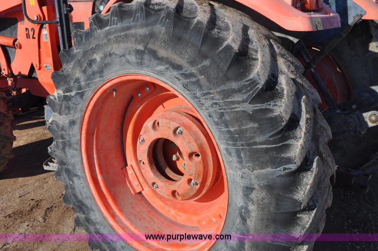 image for item G7213 2007 Kubota M125X MFWD tractor