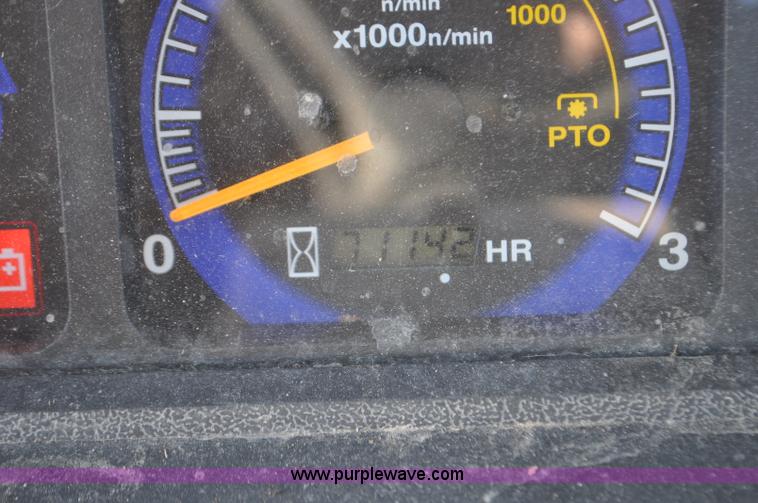 image for item G7213 2007 Kubota M125X MFWD tractor