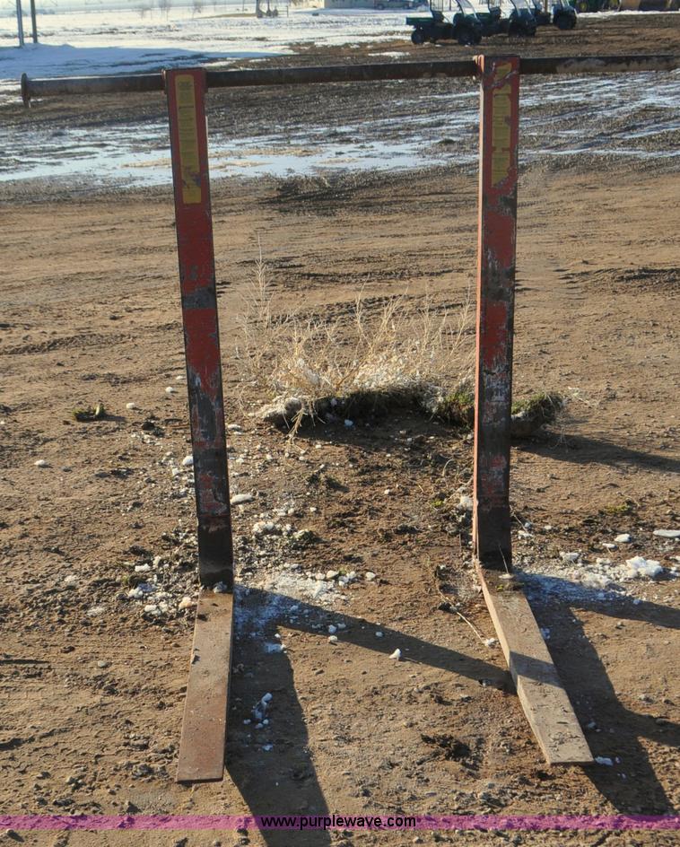 image for item G7221 CTI bucket forks