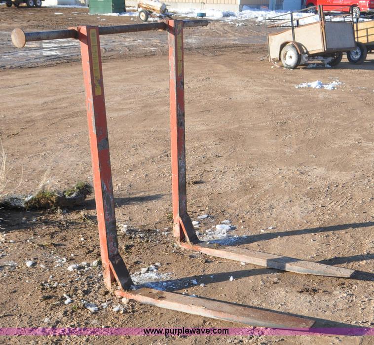 image for item G7221 CTI bucket forks