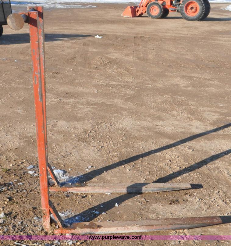 image for item G7221 CTI bucket forks