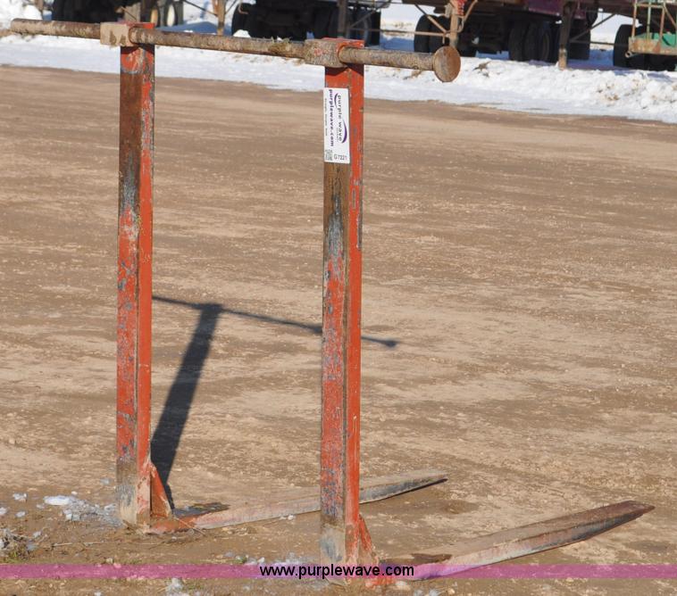 image for item G7221 CTI bucket forks