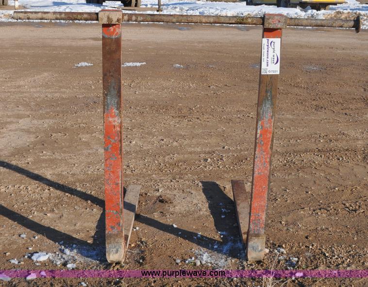 image for item G7221 CTI bucket forks