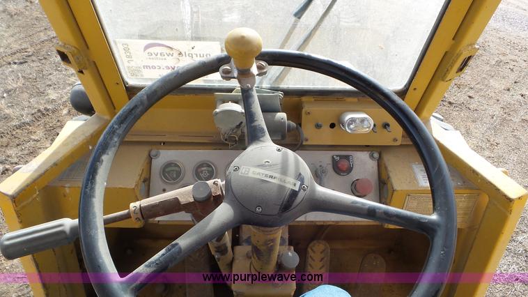 image for item J8303 Caterpillar 930 wheel loader