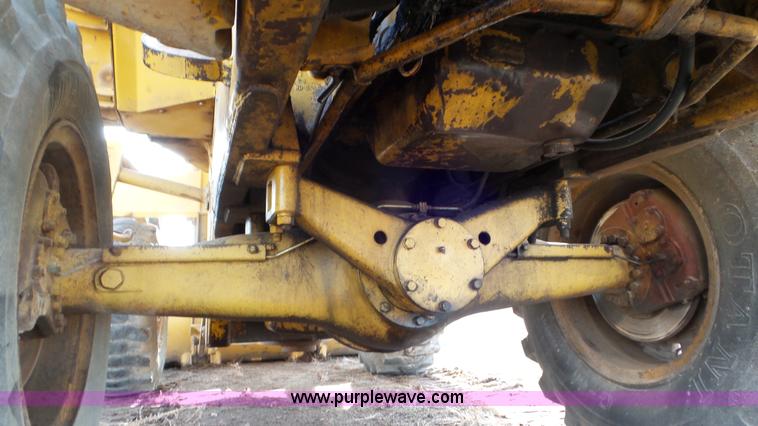 image for item J8303 Caterpillar 930 wheel loader