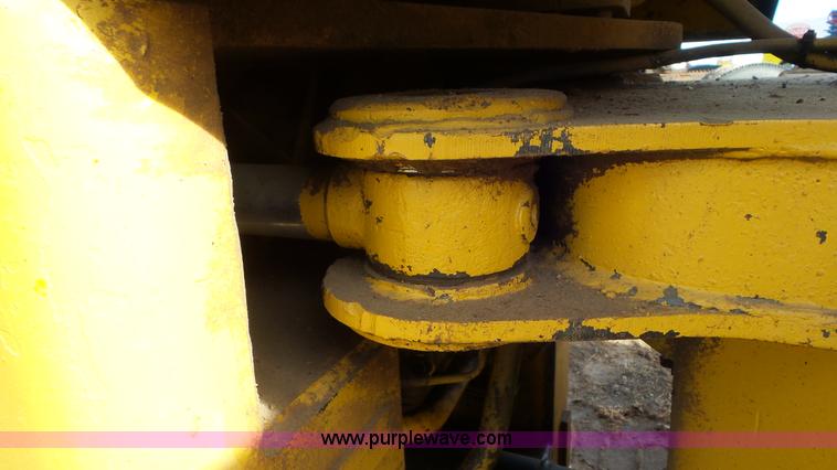 image for item J8303 Caterpillar 930 wheel loader