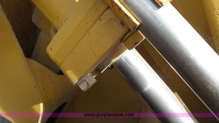 image for item J8303 Caterpillar 930 wheel loader