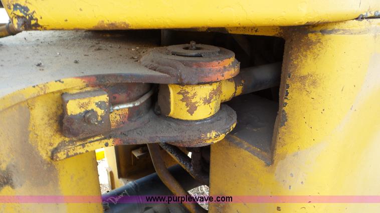 image for item J8303 Caterpillar 930 wheel loader
