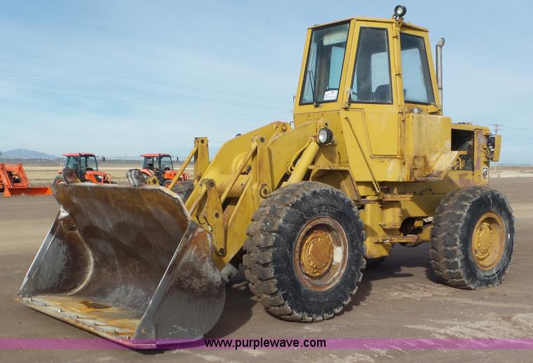 image for item J8304 1976 Caterpillar 930 wheel loader