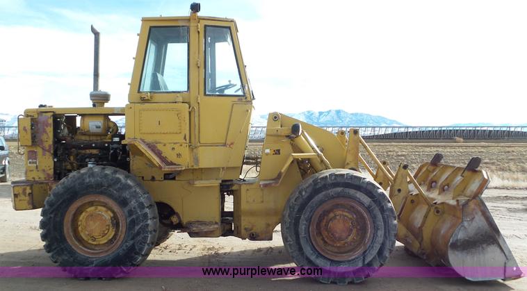 image for item J8304 1976 Caterpillar 930 wheel loader