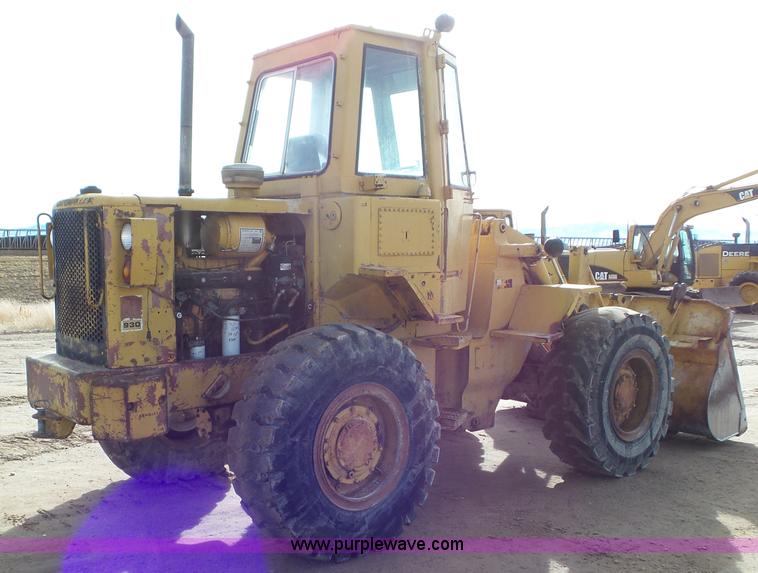 image for item J8304 1976 Caterpillar 930 wheel loader