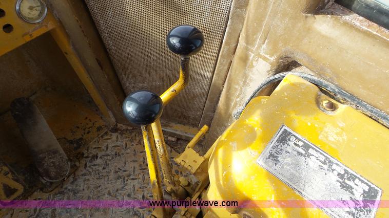 image for item J8304 1976 Caterpillar 930 wheel loader