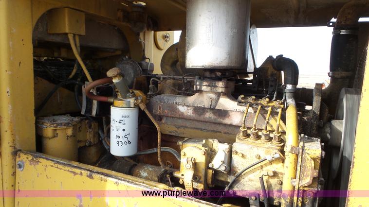 image for item J8304 1976 Caterpillar 930 wheel loader