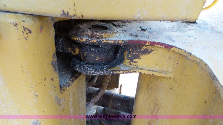 image for item J8304 1976 Caterpillar 930 wheel loader