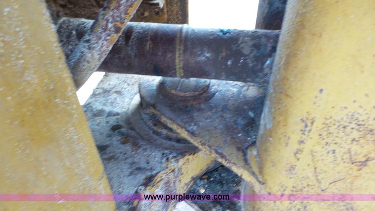 image for item J8304 1976 Caterpillar 930 wheel loader
