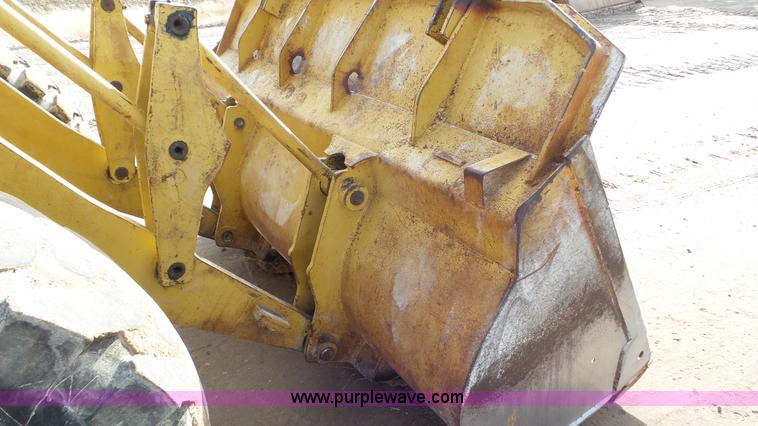 image for item J8304 1976 Caterpillar 930 wheel loader