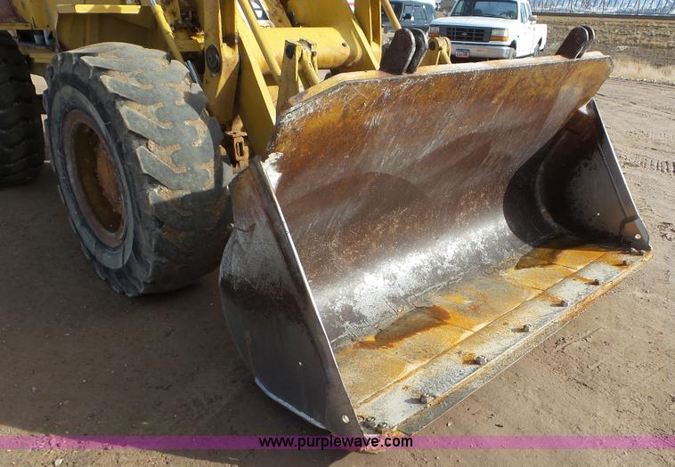 image for item J8304 1976 Caterpillar 930 wheel loader