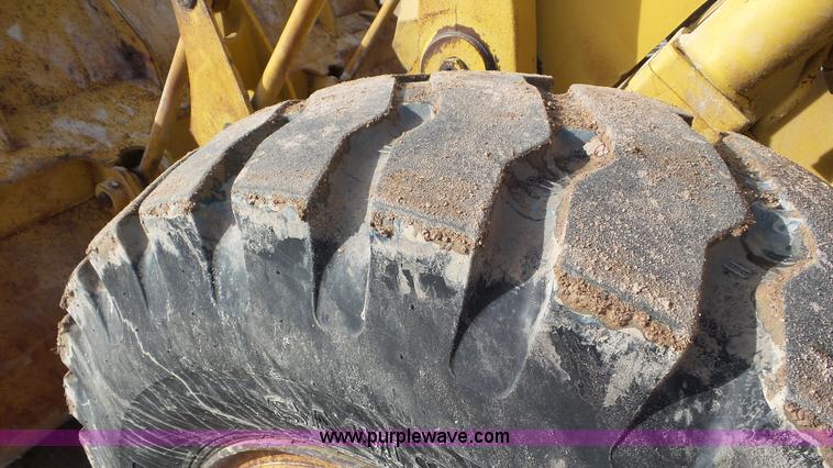 image for item J8304 1976 Caterpillar 930 wheel loader