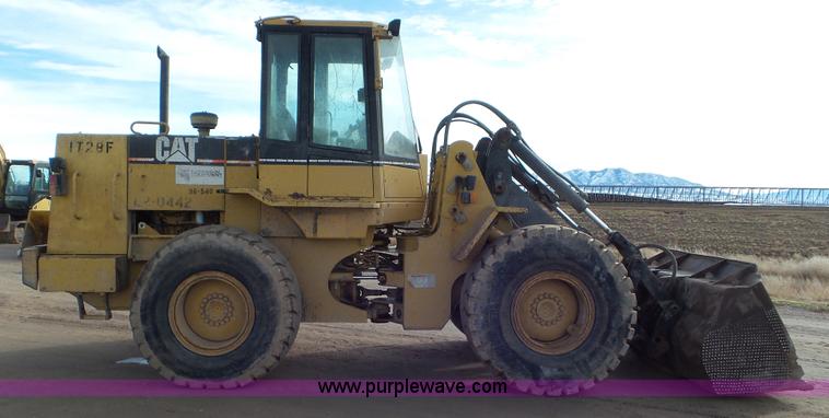 image for item J8305 1996 Caterpillar IT28F wheel loader