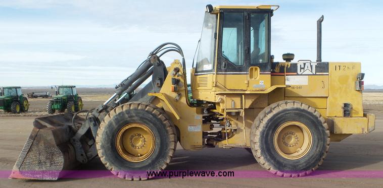 image for item J8305 1996 Caterpillar IT28F wheel loader