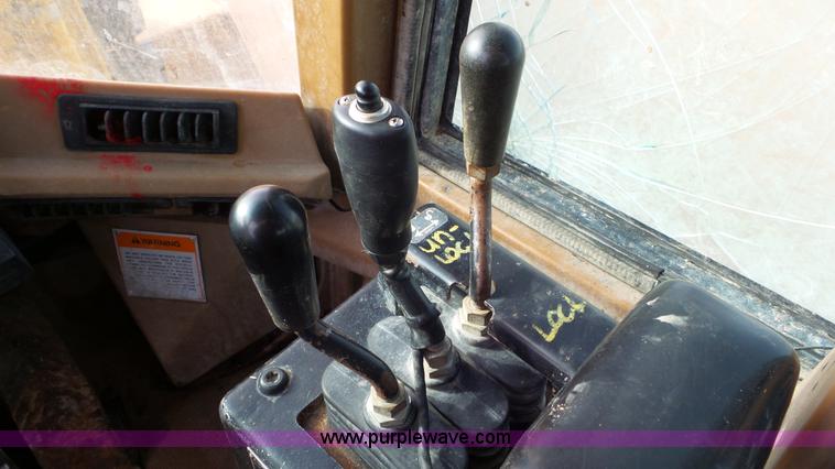 image for item J8305 1996 Caterpillar IT28F wheel loader