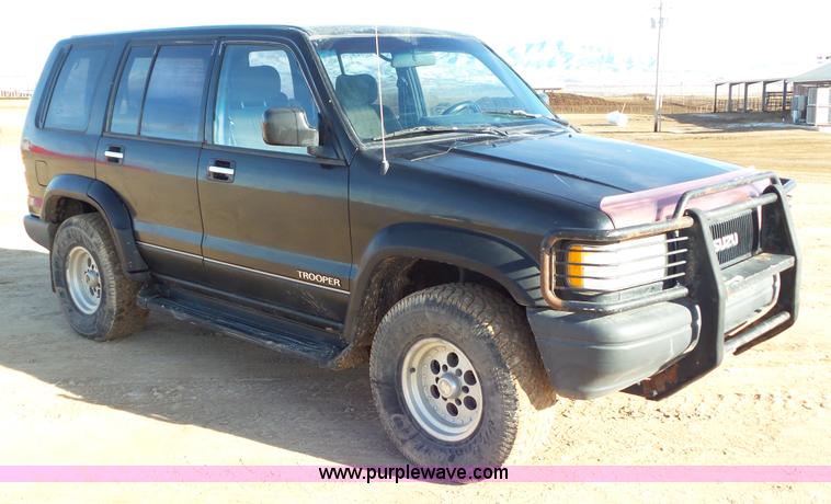 image for item J8323 1994 Isuzu Trooper SUV