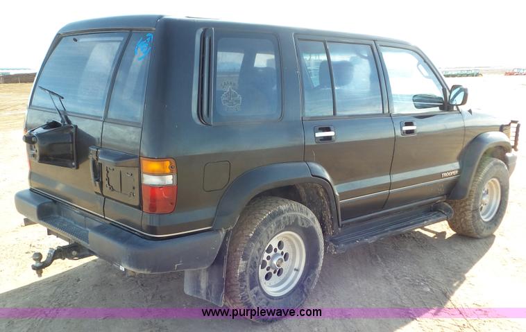 image for item J8323 1994 Isuzu Trooper SUV