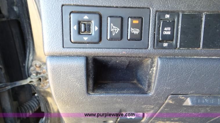 image for item J8323 1994 Isuzu Trooper SUV