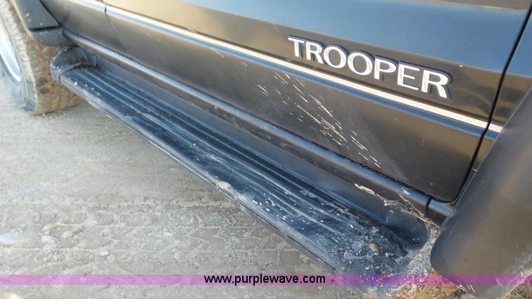 image for item J8323 1994 Isuzu Trooper SUV