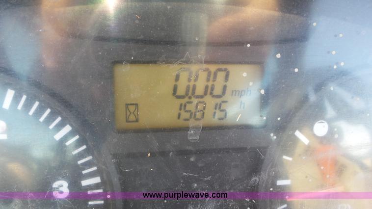 image for item J8324 2007 Kubota M6040 MFWD tractor