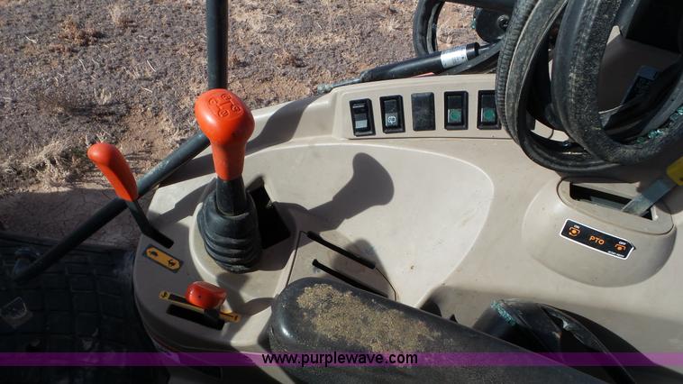 image for item J8324 2007 Kubota M6040 MFWD tractor