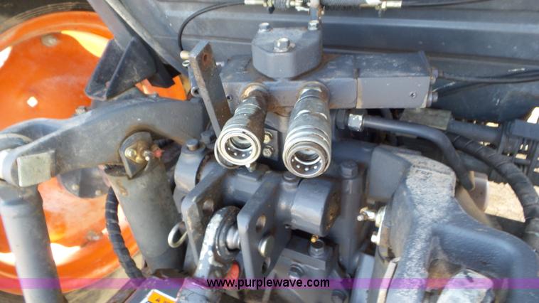 image for item J8324 2007 Kubota M6040 MFWD tractor