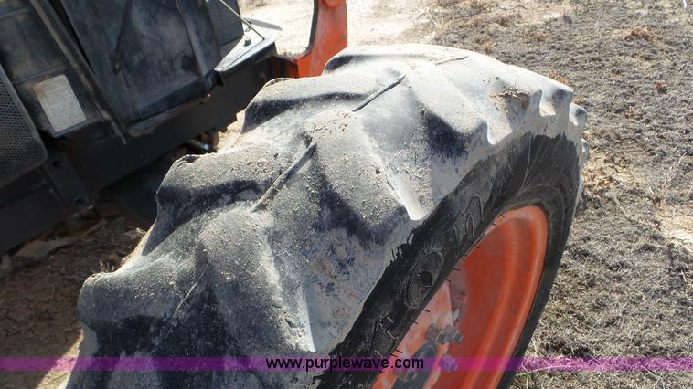 image for item J8324 2007 Kubota M6040 MFWD tractor