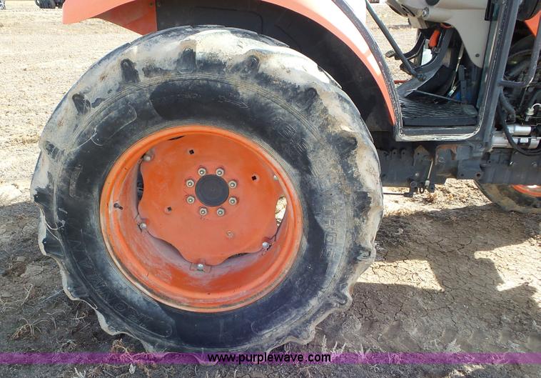 image for item J8324 2007 Kubota M6040 MFWD tractor