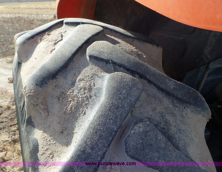 image for item J8324 2007 Kubota M6040 MFWD tractor