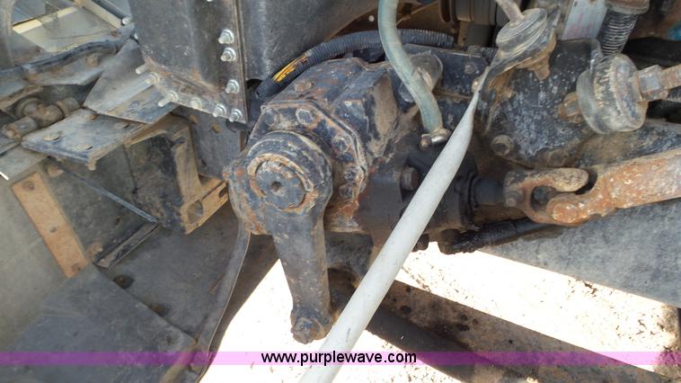 image for item J8328 1990 International 8300 semi truck