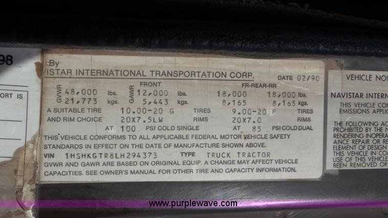 image for item J8328 1990 International 8300 semi truck