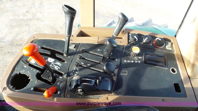 image for item J8329 1996 John Deere 7800 MFWD tractor