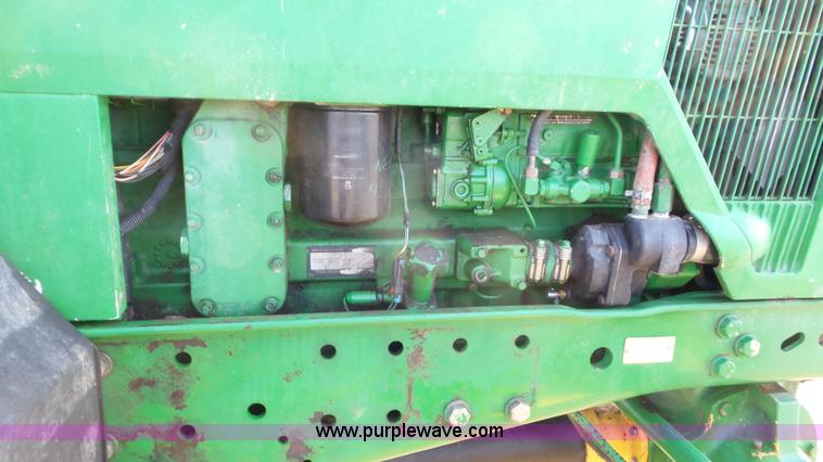 image for item J8329 1996 John Deere 7800 MFWD tractor