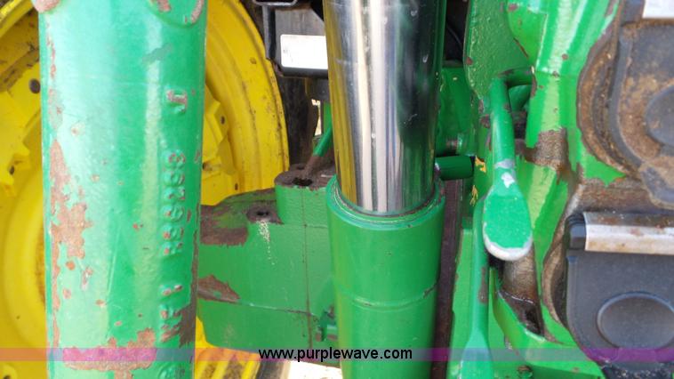 image for item J8329 1996 John Deere 7800 MFWD tractor