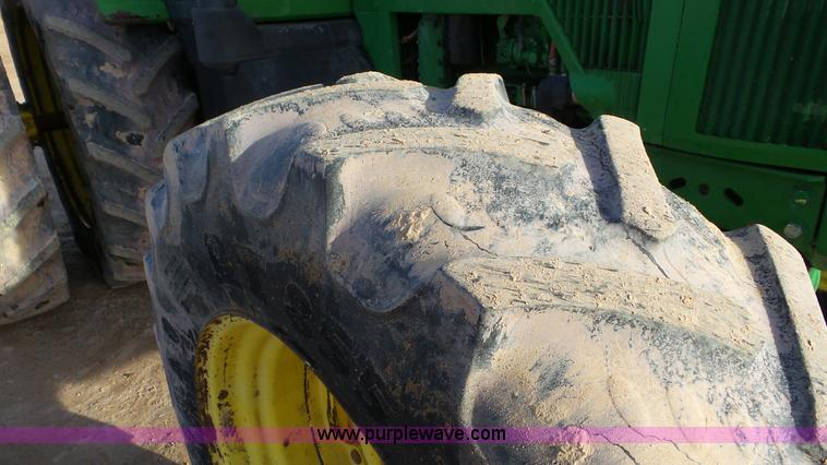 image for item J8329 1996 John Deere 7800 MFWD tractor